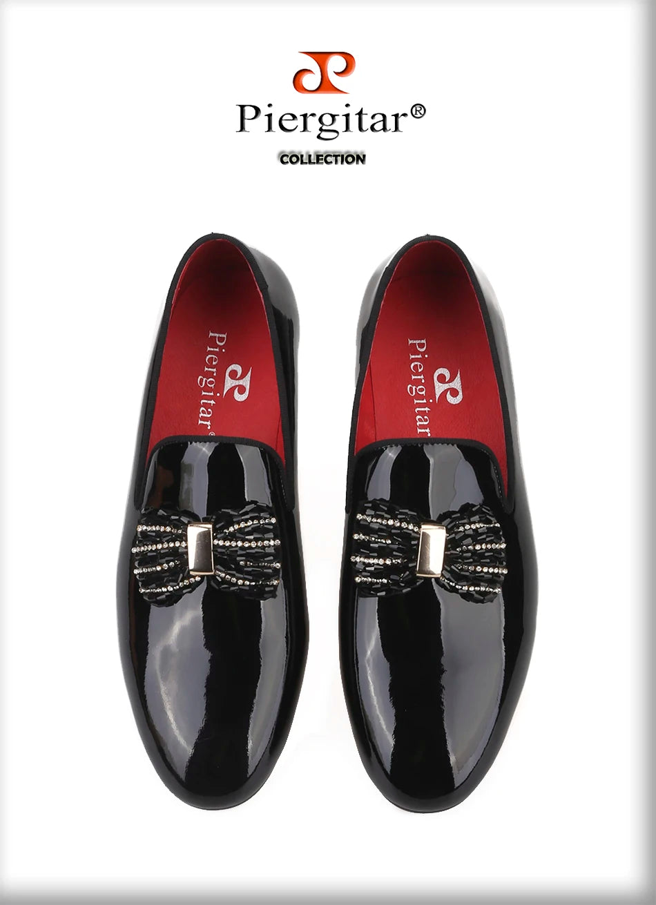 Piergitar New Black Patent Leather Men Handmade Loafers With Rhinestones Bowtie Fashion Party Men's Dress Shoes Red Color Insole